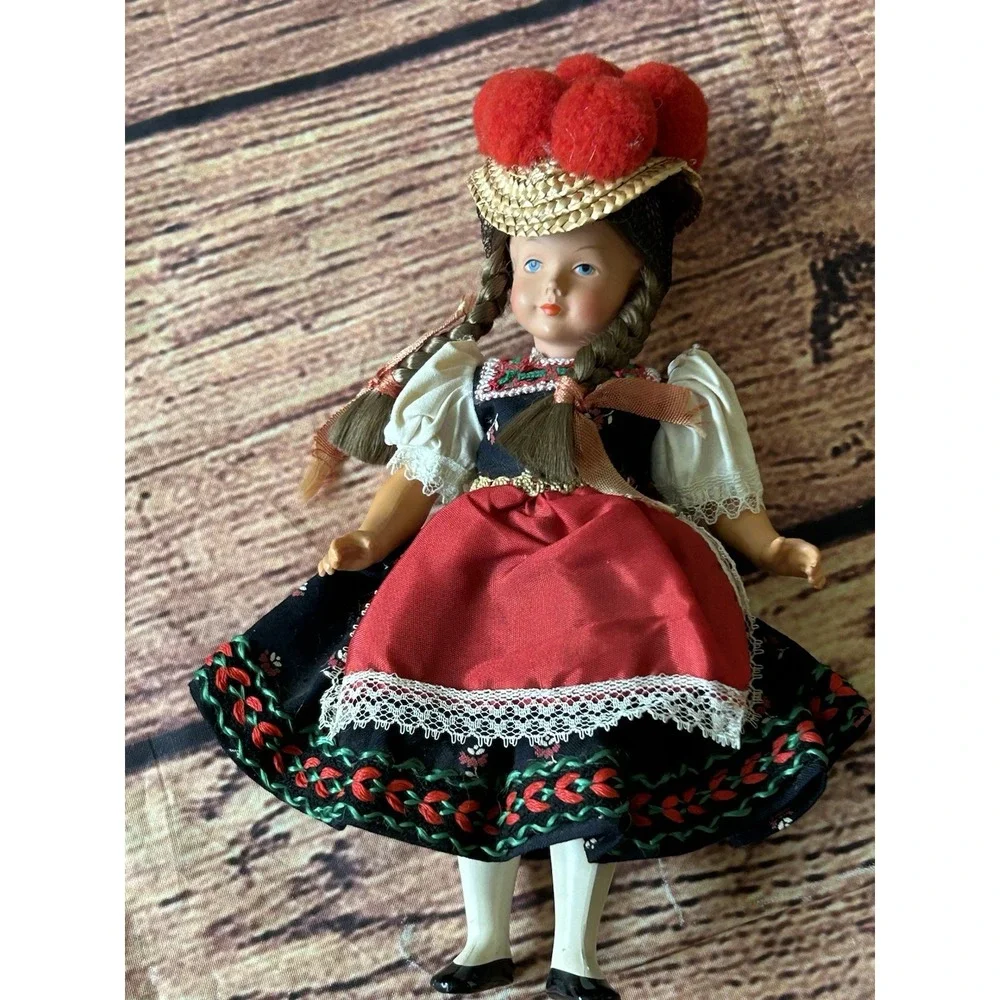 VINTAGE Trachten Puppen‎ German Doll Dirndl girl 1950s Bollenhut Ball Hat Braids